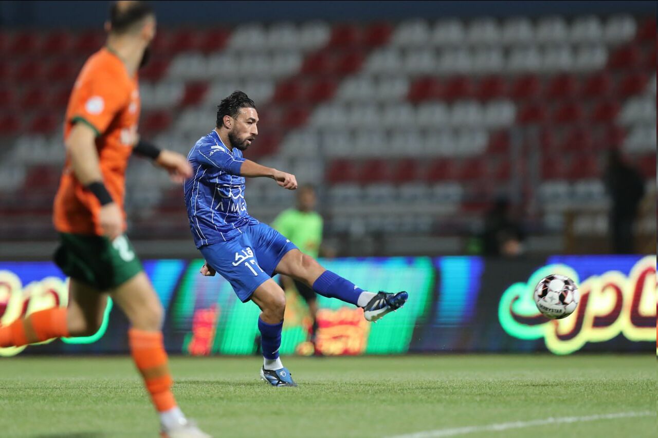 از صدرنشینی استقلال با سرمربی موقت تا حمله تند بلاتر به میزبانی آمریکا