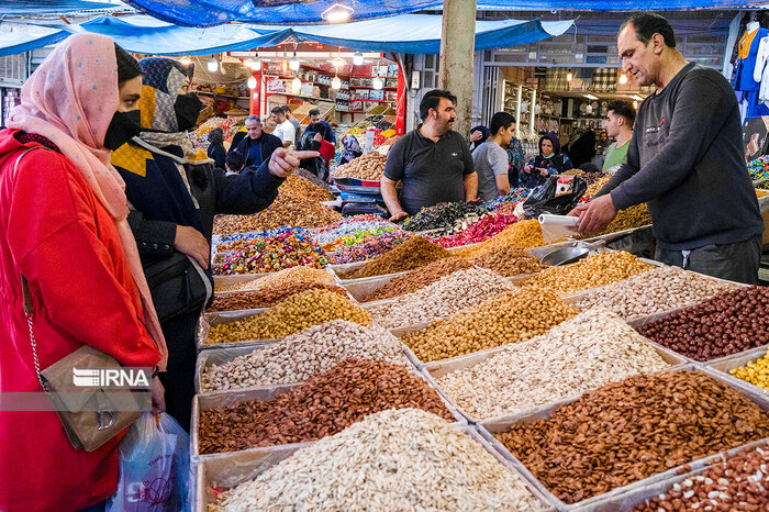 زندگی جریان دارد؛ بوی نوروز در بازار مازندران زیر سایه جنگ