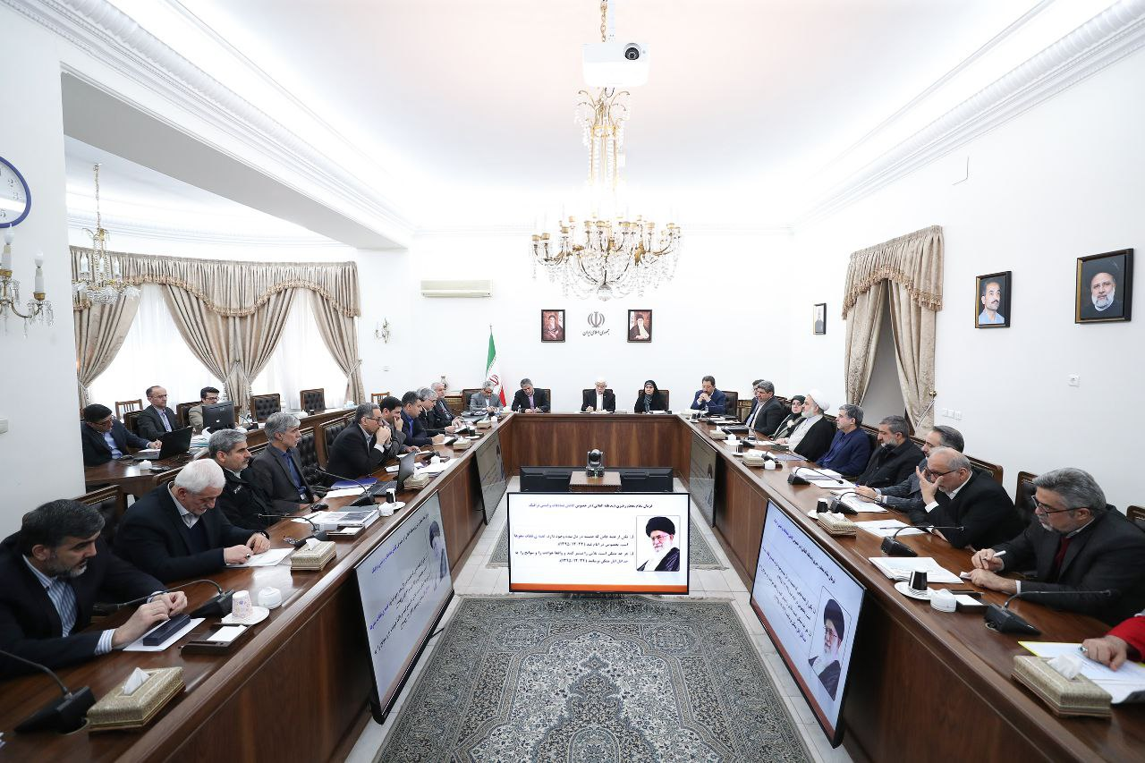 عارف: مردم سال سختی داشتند؛ دولت سفرهای نوروزی ۱۴۰۵ را تشویق میکند