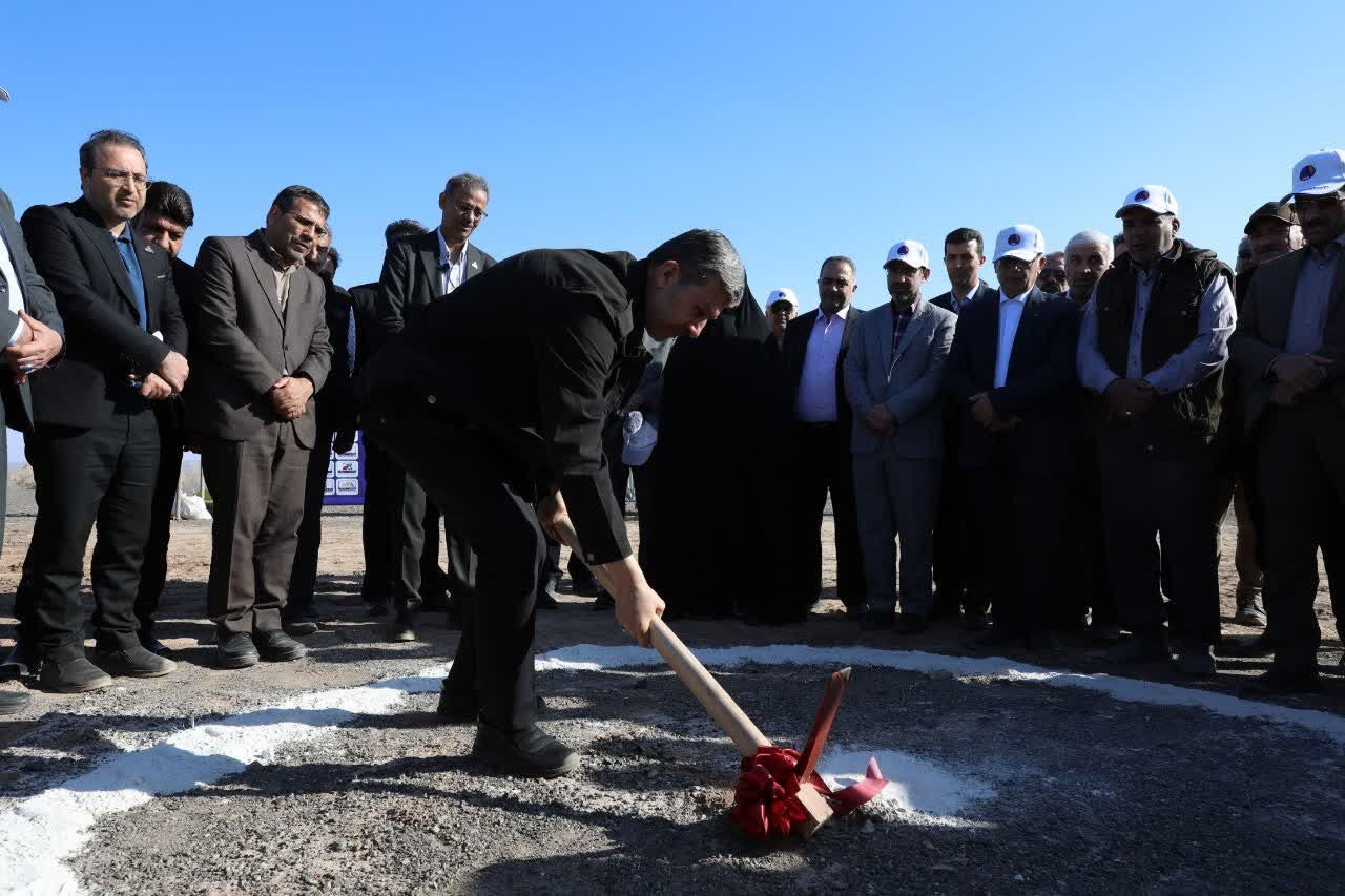 استاندار: علیرغم شرایط سخت اقتصادی، طرحهای عمرانی اصفهان شتاب گرفتهاند