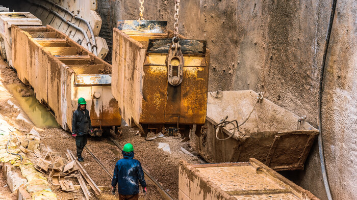 تونل مترو شیراز به کلبه سعدی رسید