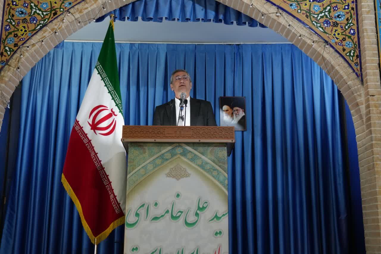 اقتدار جمهوری اسلامی در دیپلماسی و دفاع، دشمنان را وادار به عقبنشینی کرد