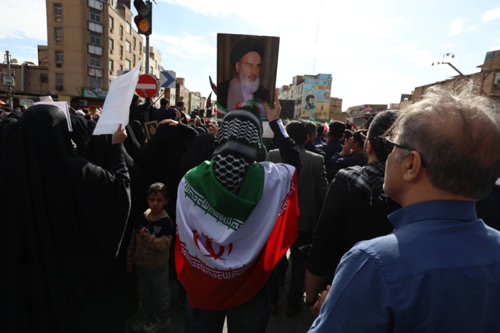 تجمع مردم اهواز در پی شهادت حضرت آیت الله خامنه ای
