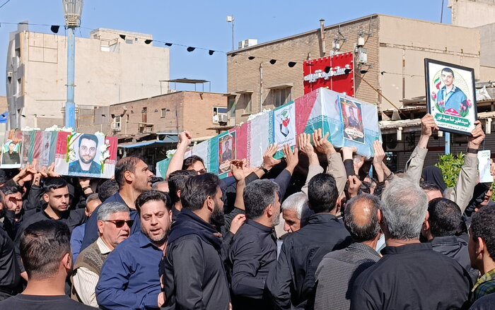 امام جمعه موقت اهواز: نباید در شرایط کنونی میدان را خالی کرد
