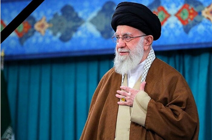 در مسلخ عشق جز نکو را نکُشَند