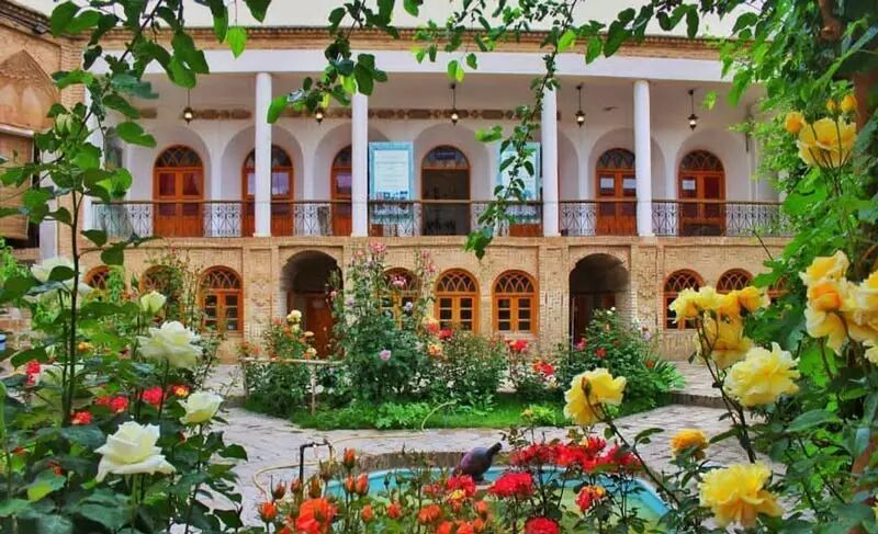 حسینیه جاجرمی؛ بنایی تاریخی در بجنورد حسینیه جاجرمی؛ بنایی تاریخی در بجنورد