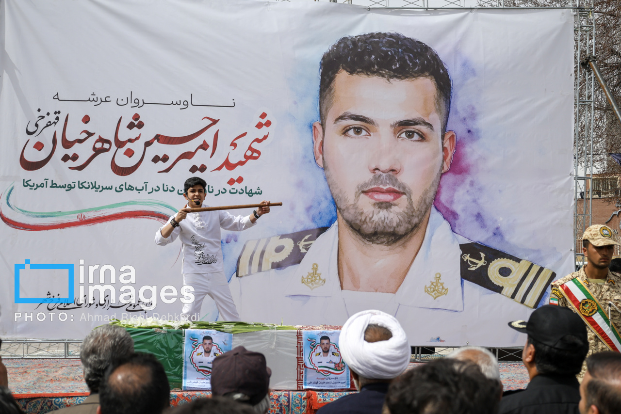 خیابانی در کیش به اسم امیرحسین شاهرخیان شهید ناو دنا نام‌گذاری می‌شود