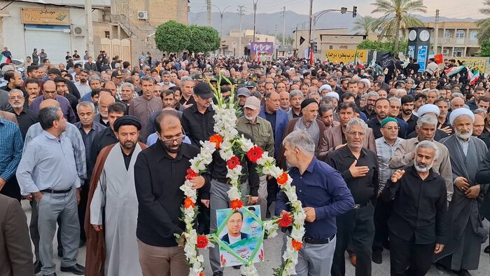 دیپلمات شهید دشتستانی خاکسپاری شد