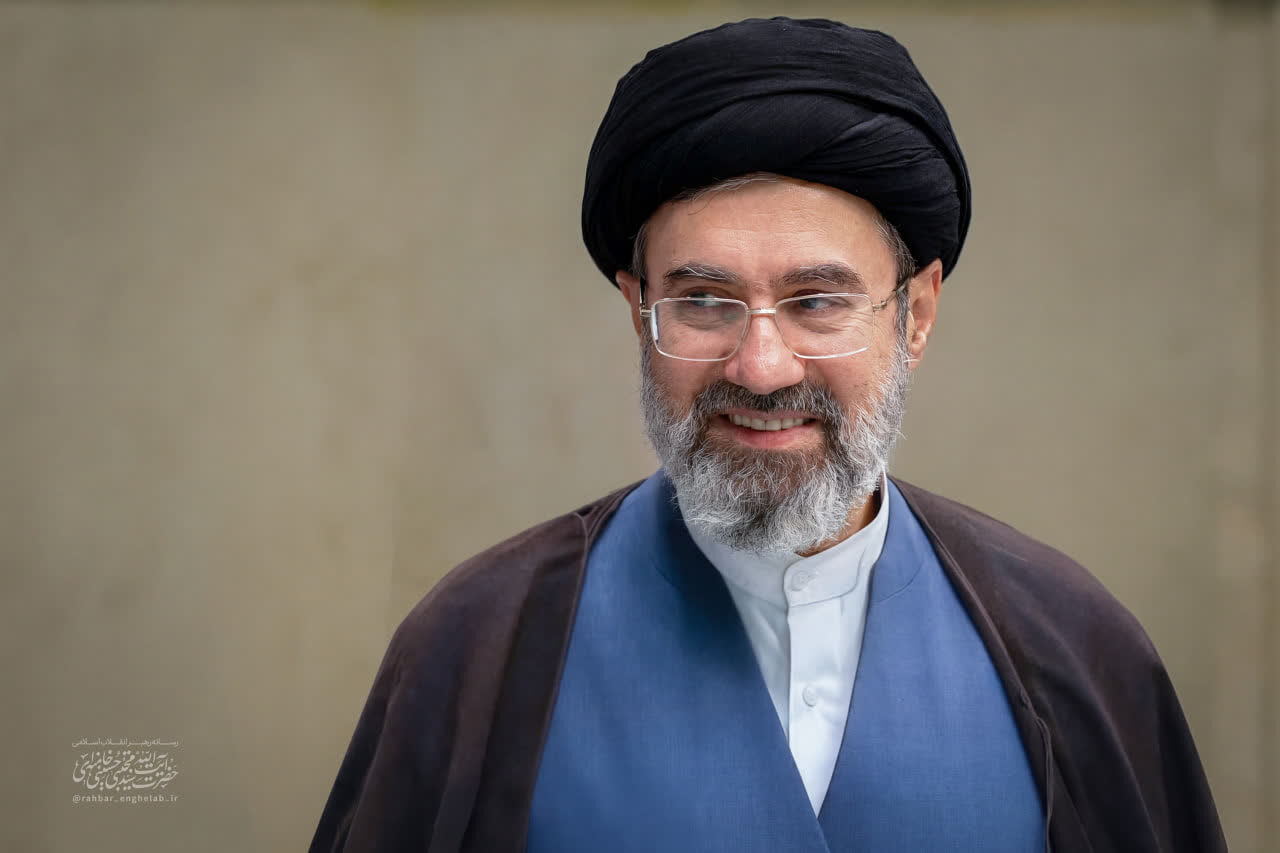 رهبر انقلاب:  استمرار قدرت ایران نسبت مستقیمی با مساله افزایش جمعیت دارد