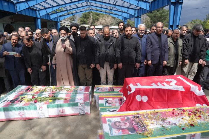 کرمانشاه در سوگ کودکان شهید؛ وداع باشکوه با پیکرهای مطهر در میان اندوهی از جنس مقاومت+عکس