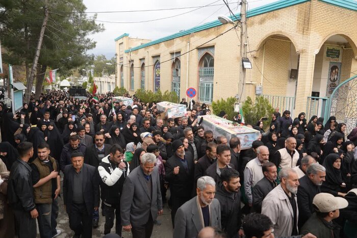 کرمانشاه در سوگ کودکان شهید؛ وداع باشکوه با پیکرهای مطهر در میان اندوهی از جنس مقاومت+عکس
