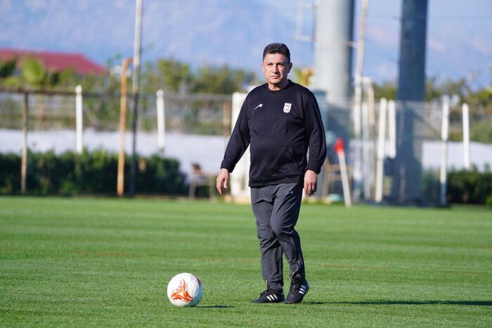 از لیست مازاد استقلال تا حضور در جام جهانی؛ سوگلی قلعهنویی؟