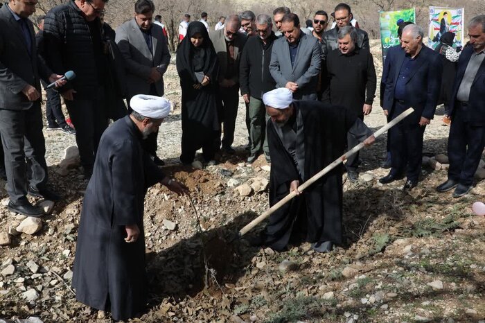 ترویج فرهنگ حفاظت از طبیعت با گرامیداشت یاد رهبر شهید