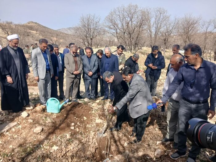 ترویج فرهنگ حفاظت از طبیعت با گرامیداشت یاد رهبر شهید