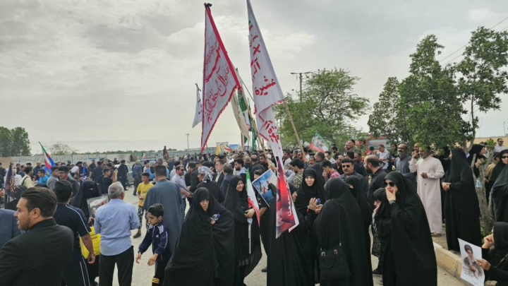 آبادان در سوگ دریادار تنگسیری؛ حماسهای از عشق و مقاومت در مسیر تشییع