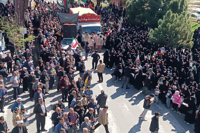 تشییع باشکوه شهیدان اورادی و میری در بیرجند؛ حماسهای از عشق و وفاداری
