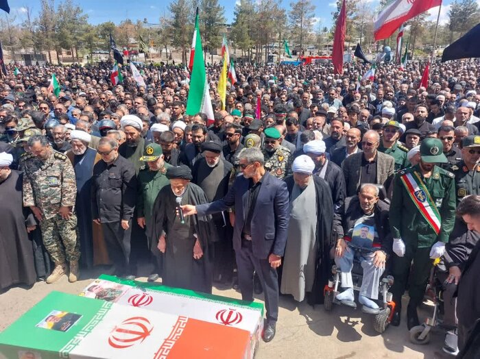 تشییع باشکوه شهیدان اورادی و میری در بیرجند؛ حماسهای از عشق و وفاداری
