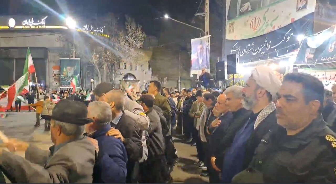 خیابان‌ها، خط مقدم دفاع از آرمان‌های انقلاب