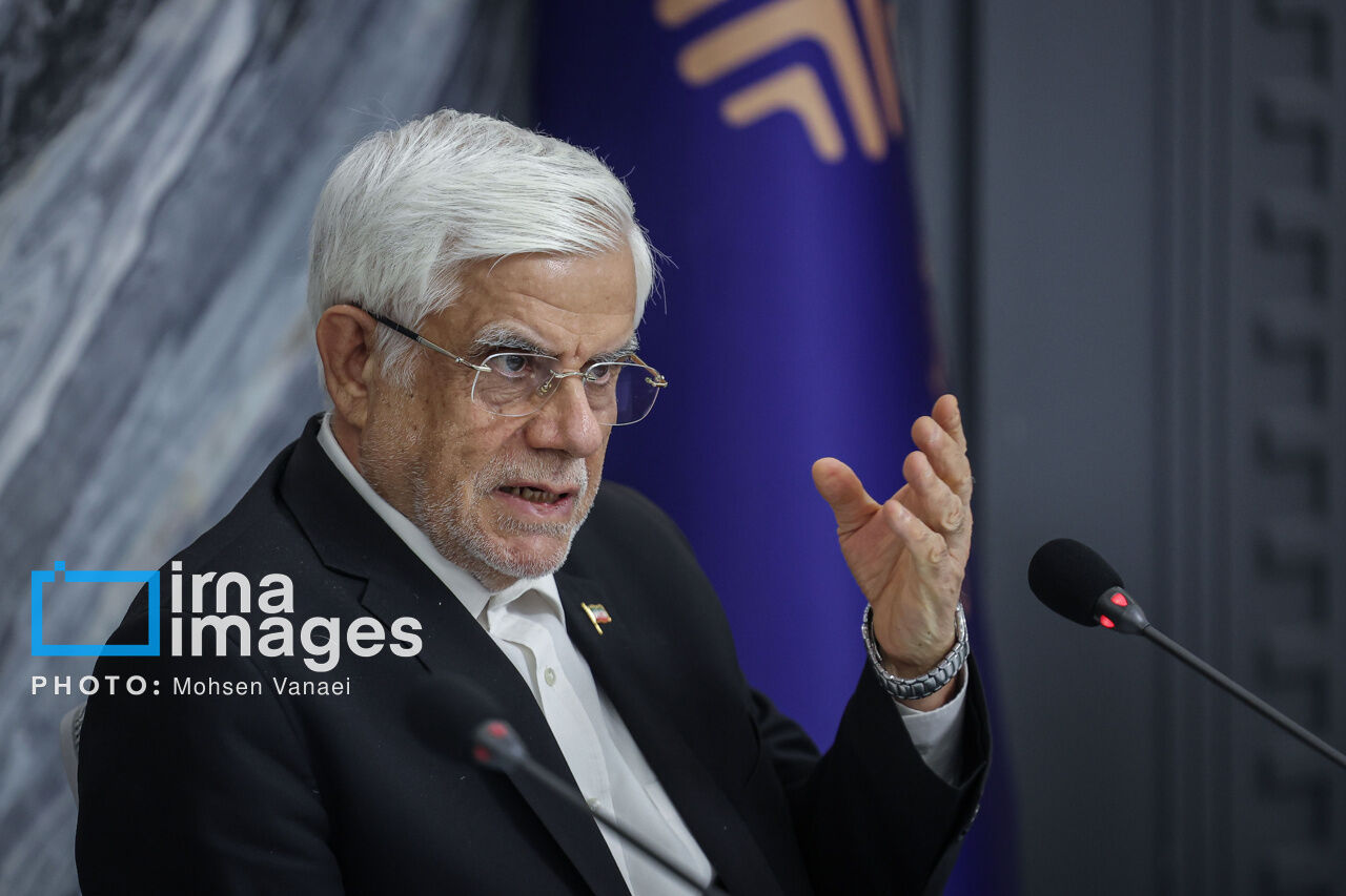 عارف: دشمن پس از عملیات «نصر» برای توقف آتش به ایران التماس 