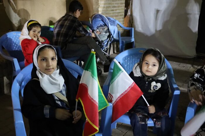 معاون وزیر آموزش و پرورش: خون شهدای میناب چراغ راه آینده دانشآموزان است