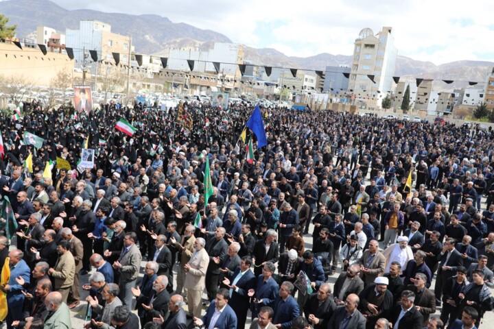 امام جمعه سابق ایلام: حماسه نبرد ایران دشمن را به زانو درآورد