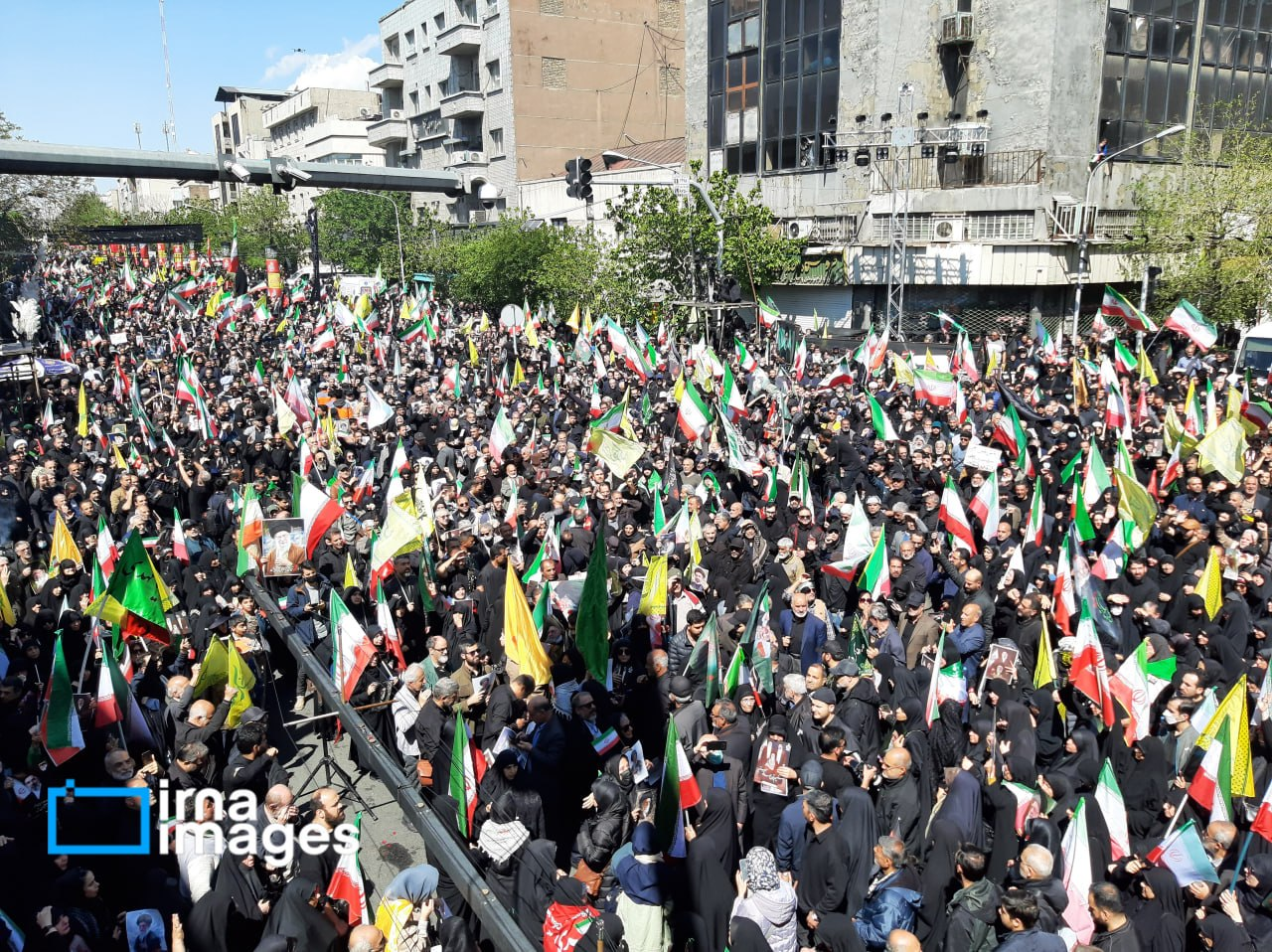 بعثت خون؛ حرکت دستههای عزاداری تهران به مناسبت چهلم رهبر شهید آغاز شد
