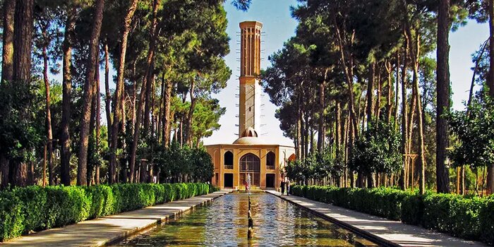 باغ دولت آباد یزد با بلندترین بادگیر جهان