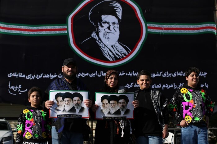  بعثت خون؛ حرکت دسته‌های عزاداری تهران به مناسبت چهلم رهبر شهید آغاز شد