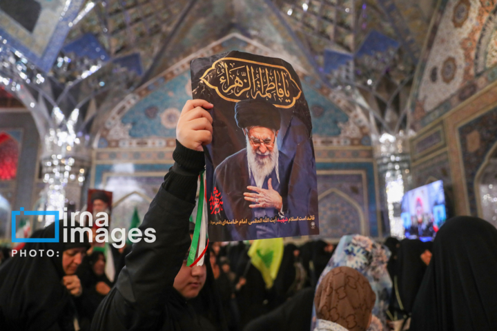 مشت گرهکرده رهبر شهید خط بطلان بر هیمنه استکبار
