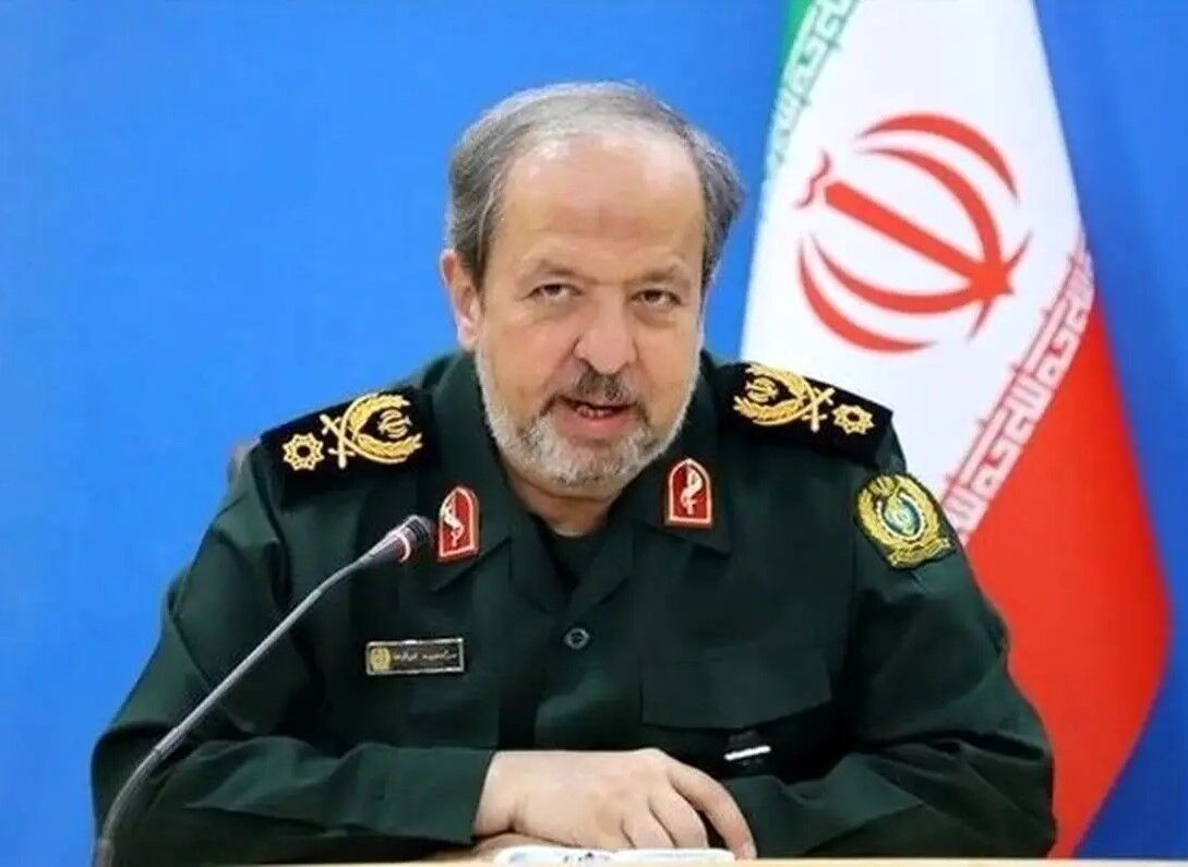 وزير الدفاع بالوكالة: تكرار تهديدات العدو السابقة يعكس شلل جهازه الاستخباري والتحليلي وزير الدفاع بالوكالة: تكرار تهديدات العدو السابقة يعكس شلل جهازه الاستخباري والتحليلي