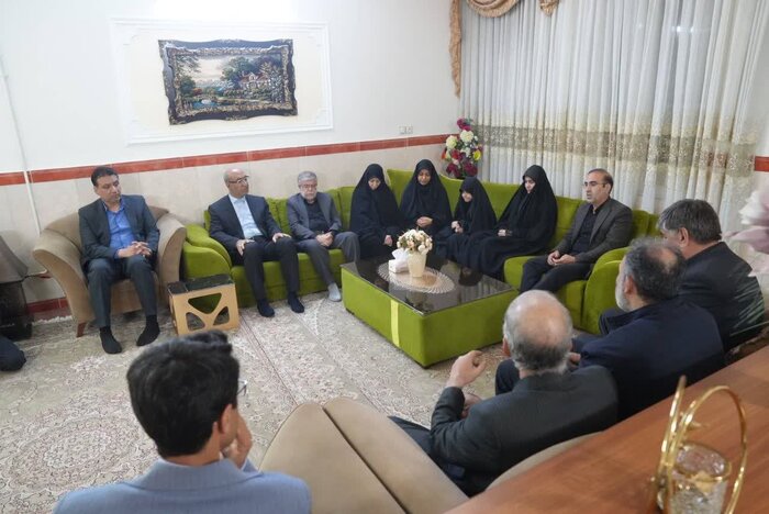 دیدار استاندار کرمانشاه با خانواده شهیدان «سجاد بهرامی» و «محسن الفتی گلدسته»
