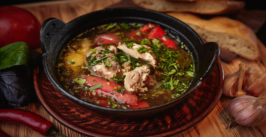 طعم صبر در دیگهای سنتی؛ خاشلاما چگونه پخته میشود؟