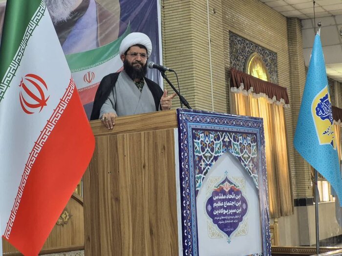تهاجم ما باید متوجه دشمن باشد نه مسئولان خودمان