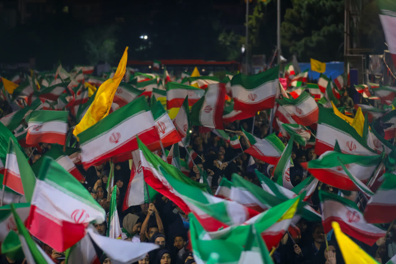 فیلم| تداوم اجتماع باشکوه مازندرانی‌ها وطن‌پرست در ایستگاه ۵۶