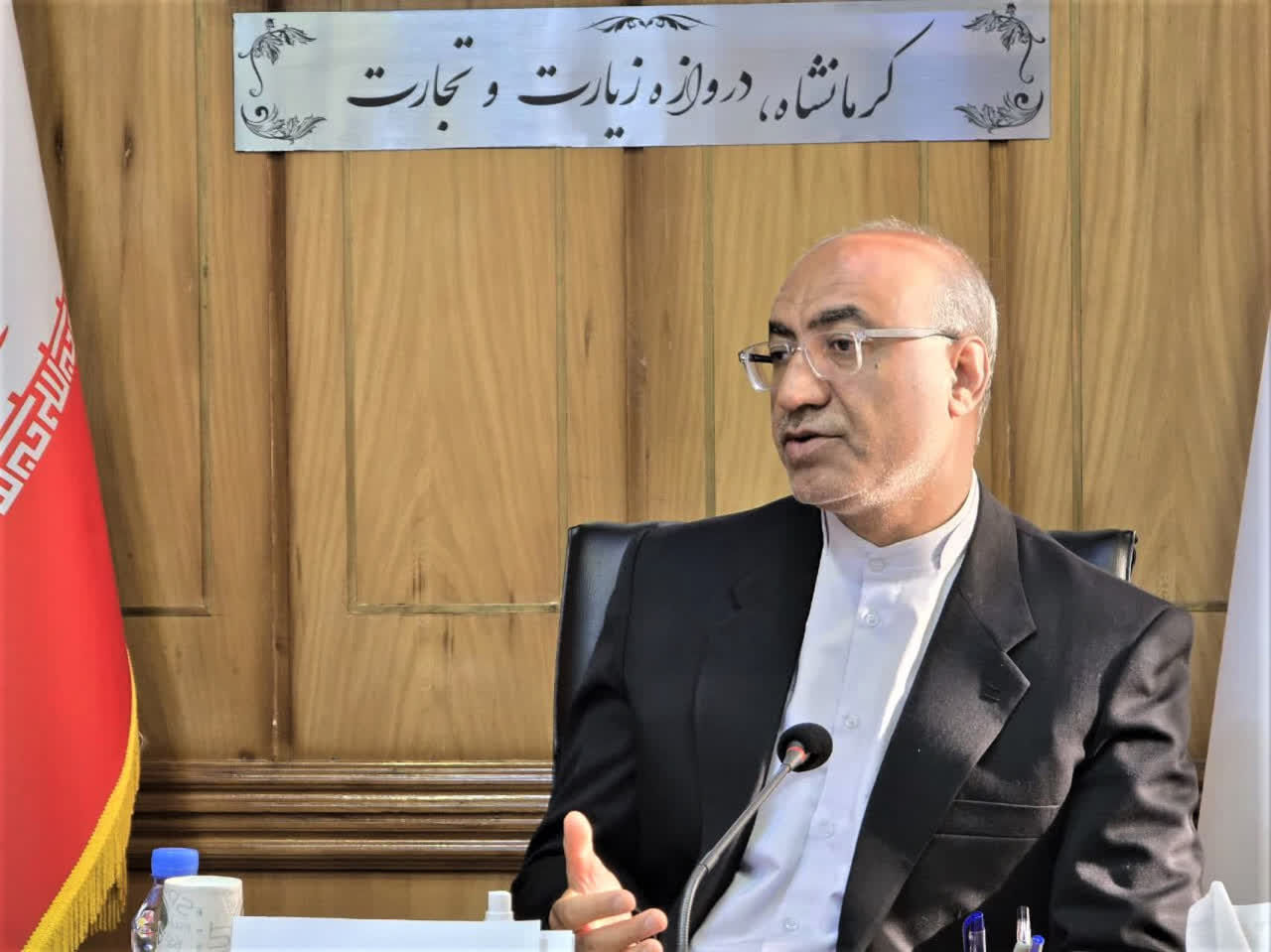 استاندار کرمانشاه: بانک‌ها پشت فرآیندهای اداری پنهان نشوند
