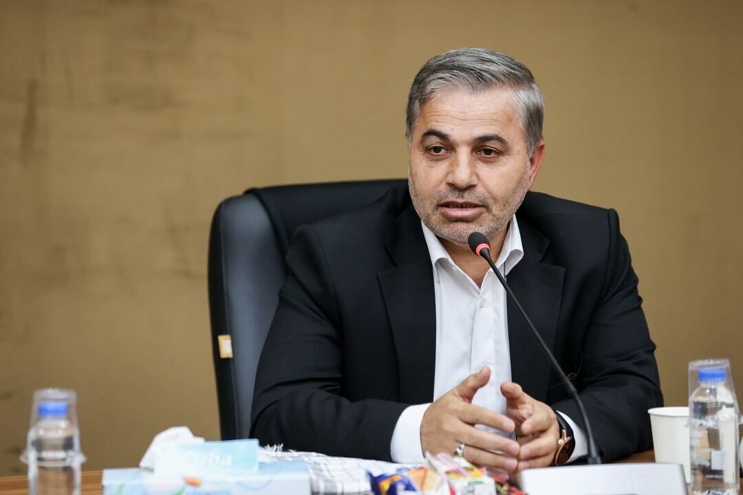 بالاترین خیانت به کشور ارجحیت دادن منافع حزبی و سیاسی بر منافع ملی است