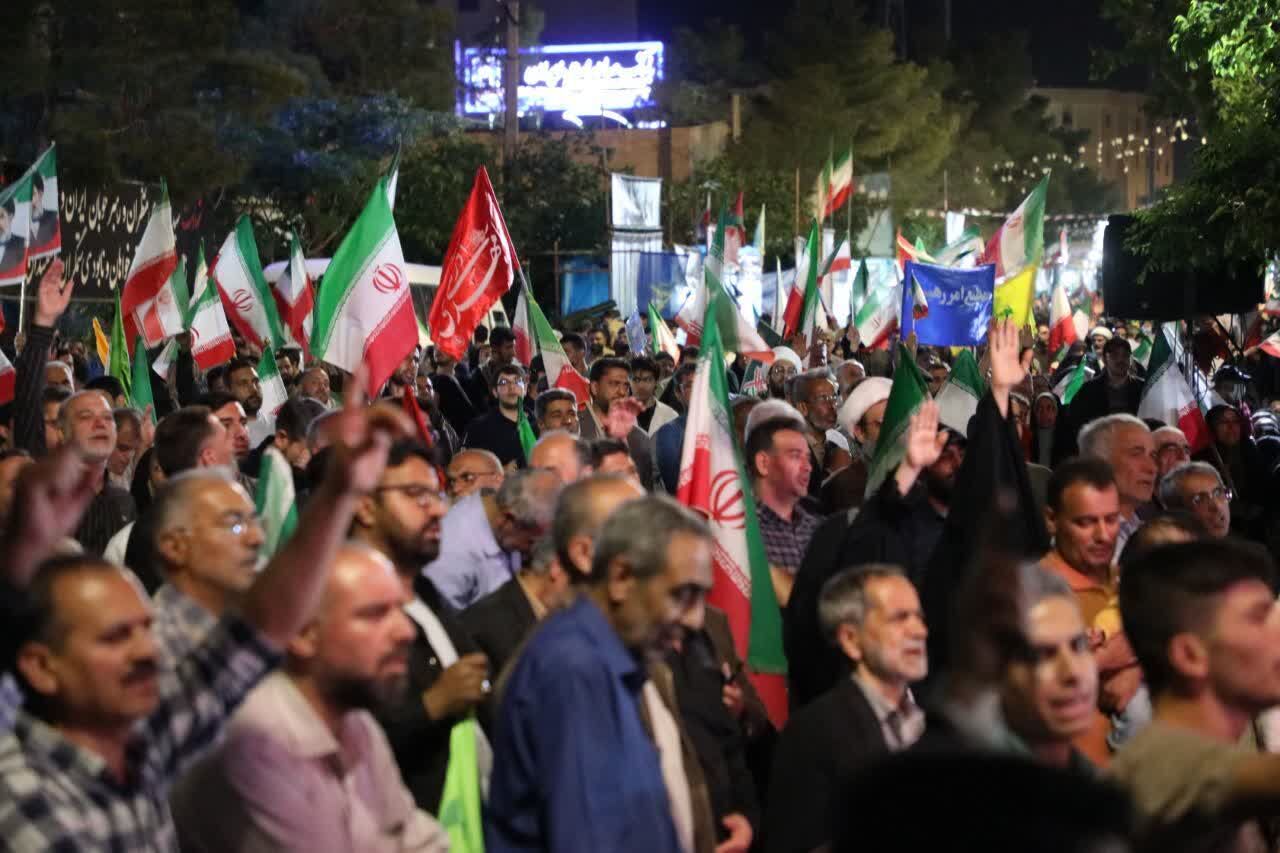 مسوول بسیج جامعه پزشکی سمنان: حمله به کارخانه‌های داروسازی توطئه دشمن علیه سلامت مردم است