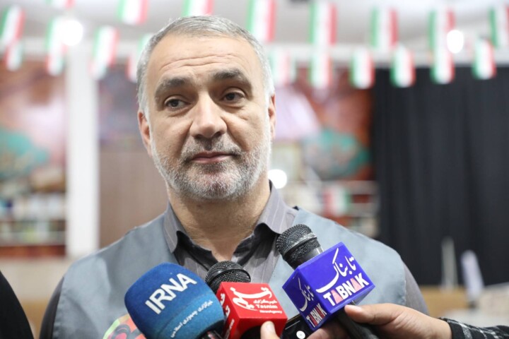 اجرای پویش ایران همدل با توزیع ۲۶۰۰ بسته معیشتی در ایلام