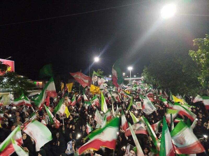 فیلم|همدلی مردم جنوب خراسان رضوی در بیعت با سومین  رهبر  انقلاب