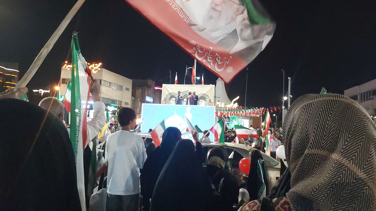 عشق به وطن زیر سایه خورشید؛ قلب‌ کرمان برای ایران امام رضایی می‌تپد+فیلم