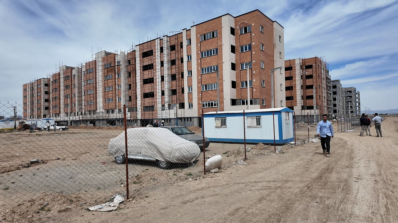 شمارش معکوس برای تکمیل مسکن شهرک پرواز همدان؛ کدام متقاضیان خانه‌دار می‌شوند؟
