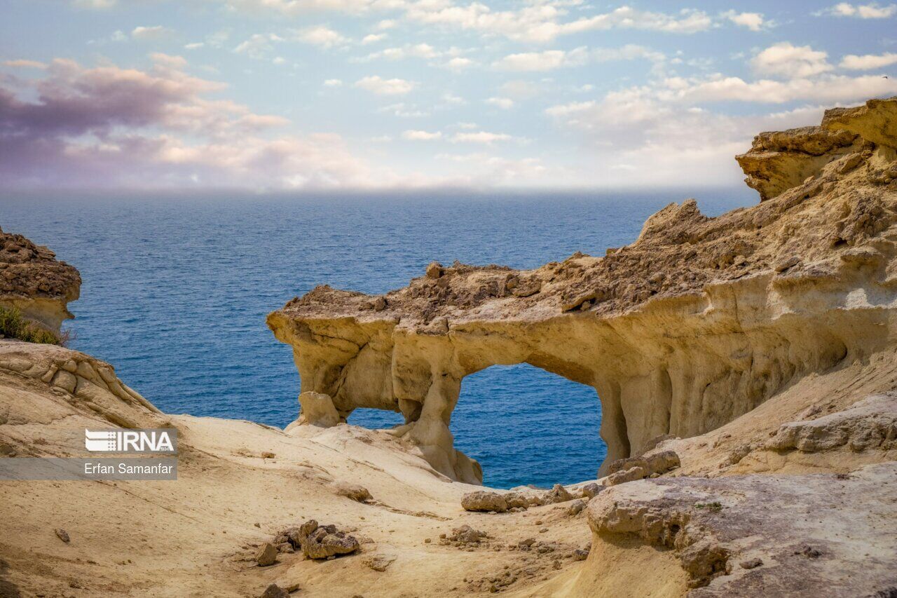 خلیج فارس؛ نمایشگاه شکست ابرقدرت‌های جهانی در بربر اراده ایرانی
