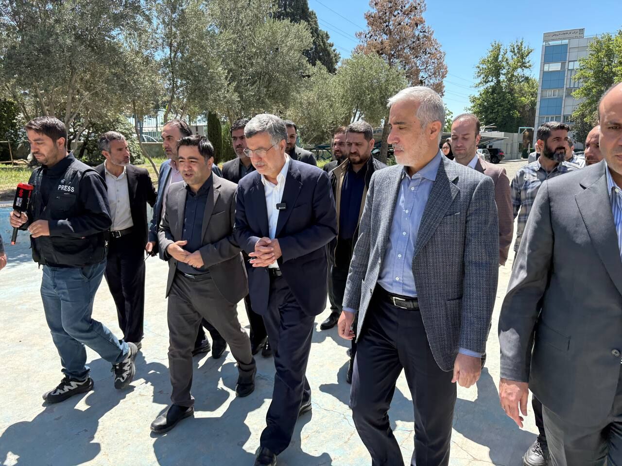 وزیر بهداشت بر مهار قیمت دارو و تامین نیاز بیماران تاکید کرد