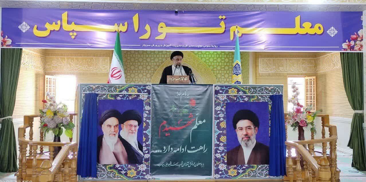 خطیب جمعه سبزوار: صیانت از اشتغال کارگران مورد توجه دولت و کارفرمایان قرار گیرد