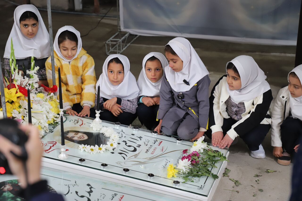 خانم معلم شهیدی که حلالیت طلبید...