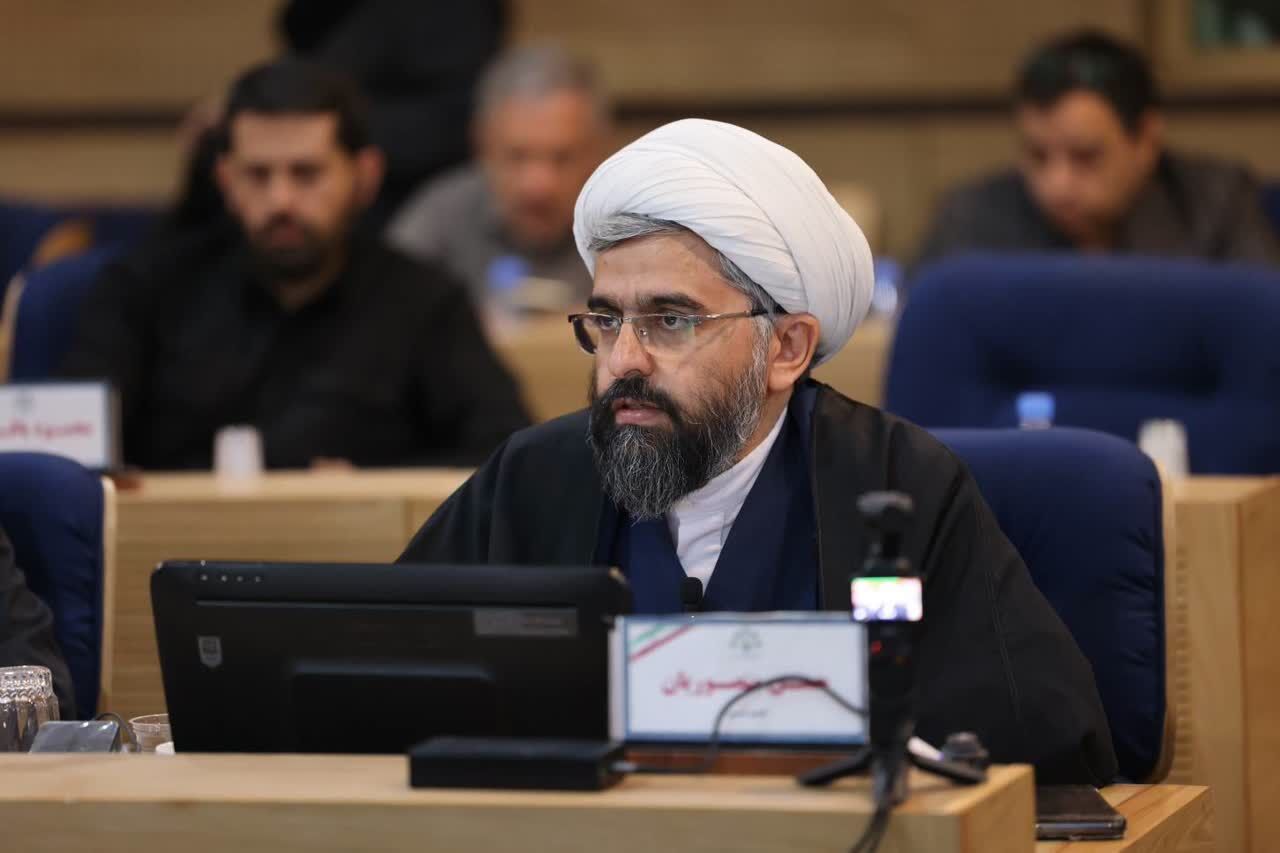 عضو شورای شهر مشهد: ماموریت شهرداری در شرایط فعلی به رفع دغدغه معیشت مردم تغییر یابد