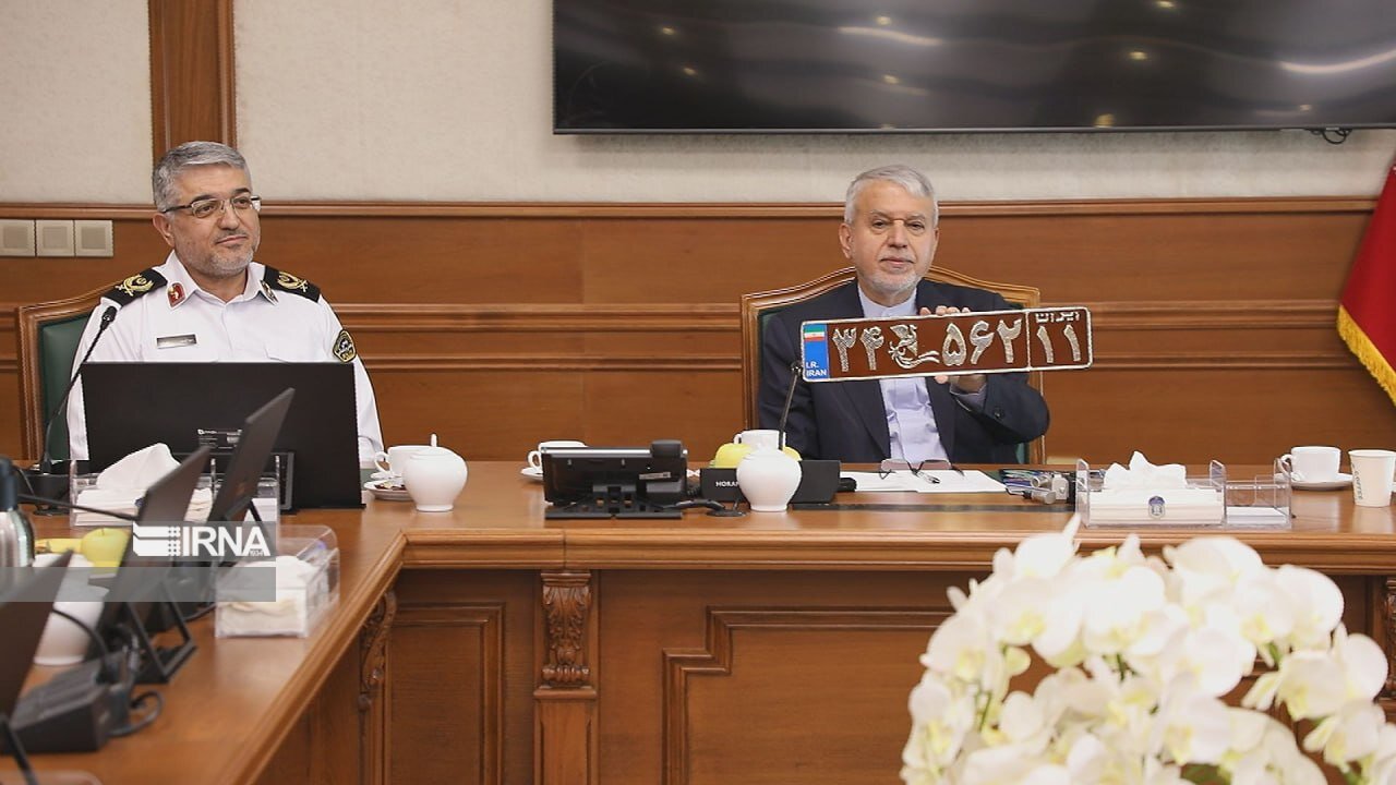 رونمایی از «پلاک گردشگری»/تمدید اعتبار وکالت‌نامه‌های نقل‌وانتقال خودرو تا پایان خرداد