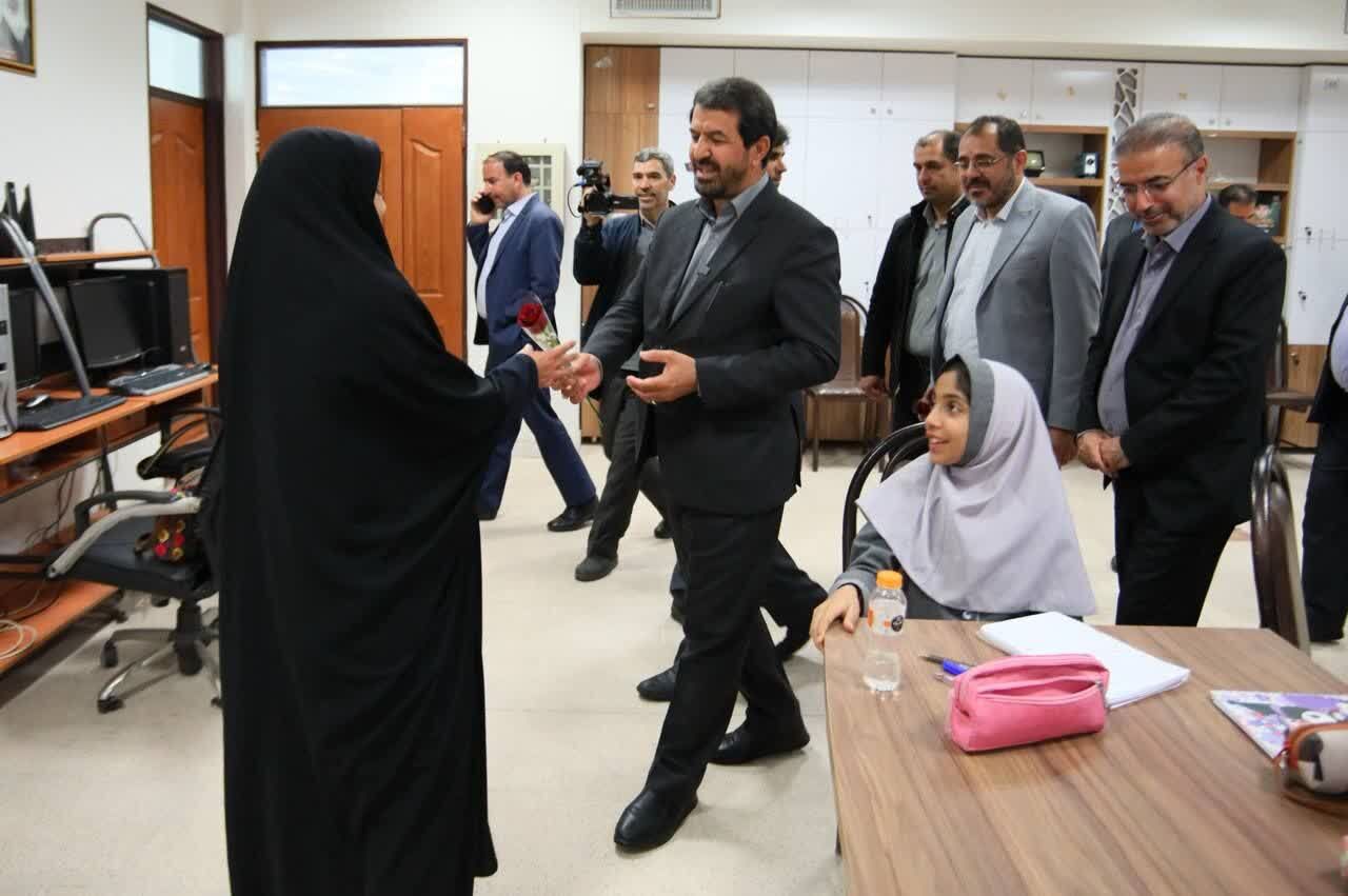 قدردانی امام جمعه و استاندار همدان از ایثار و مسوولیت‌پذیری معلمان در تداوم آموزش