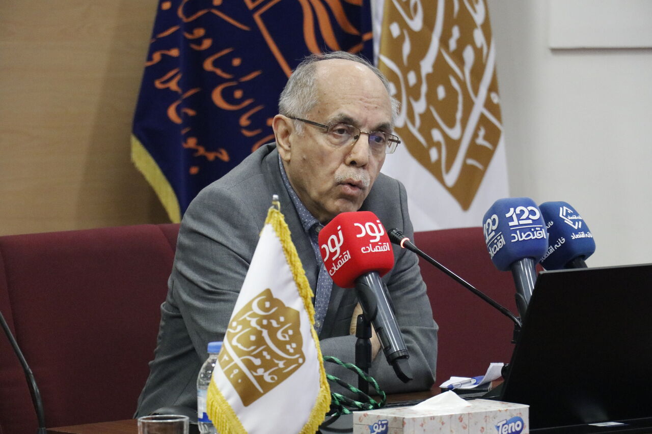 حقوق بین‌الملل در شرایط جنگی، اتخاذ تدابیر دفاعی در دریاها را مجاز می‌داند
