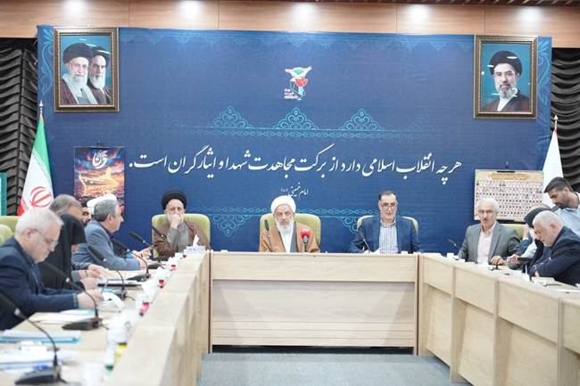 پیروزی در برابر جنگهای ترکیبی دشمن مرهون ایستادگی ملت و خون شهداست/